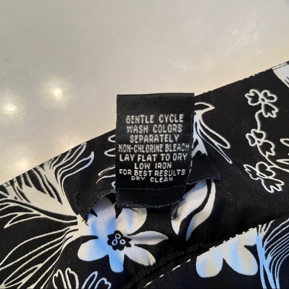 Preview Floral Skirt Size 8 - Picture 8 of 8